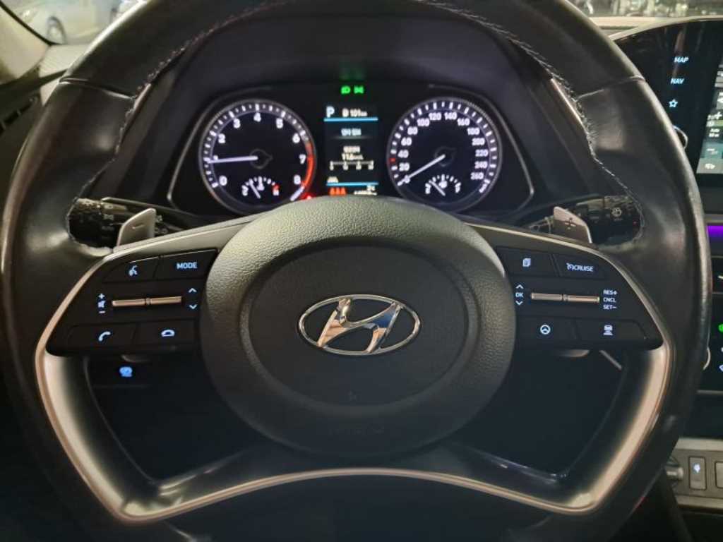 HYUNDAI Sonata - Vista 8