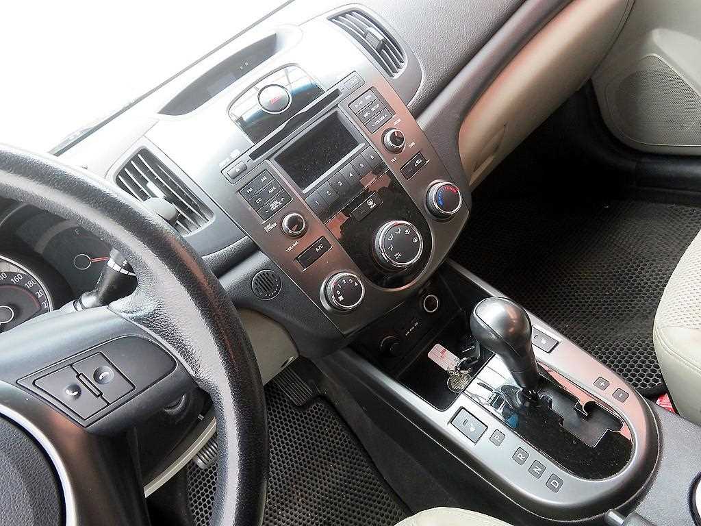 KIA Forte - Vista 11