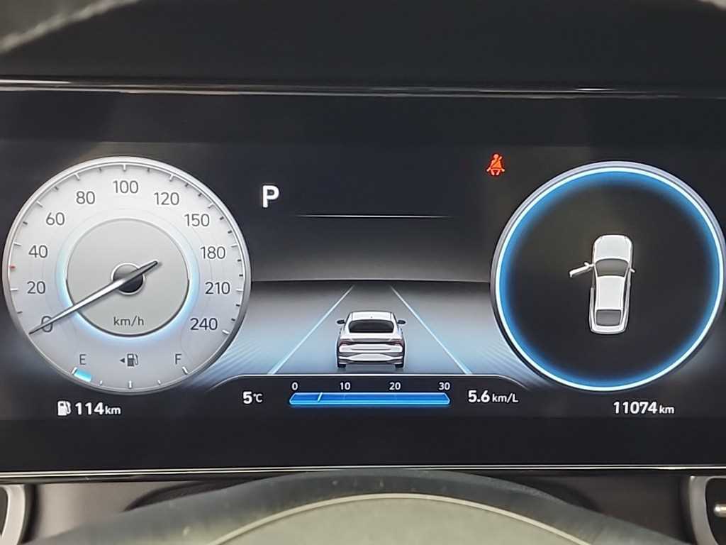 HYUNDAI Avante - Vista 6