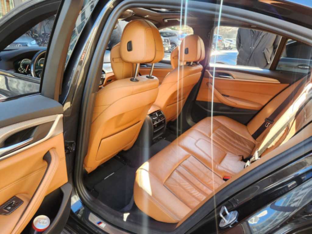 BMW 5 Series - Vista 4