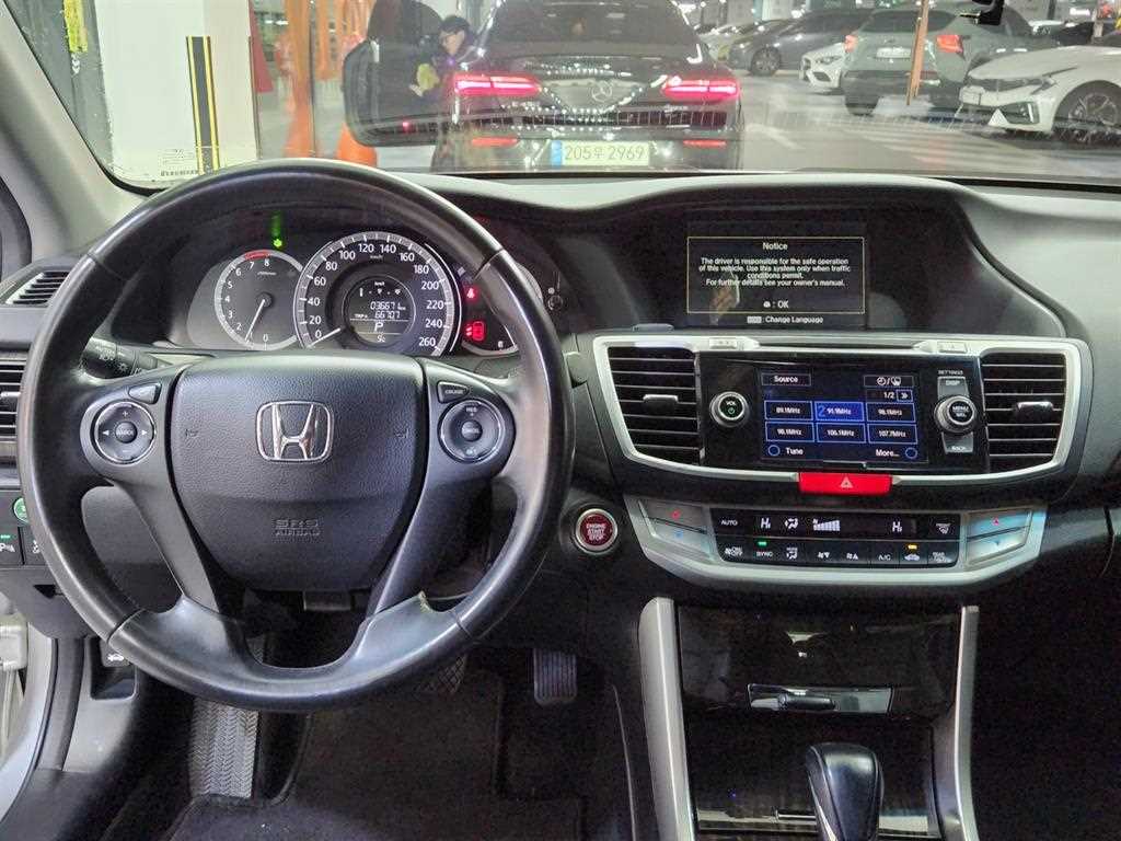Honda Accord - Vista 6