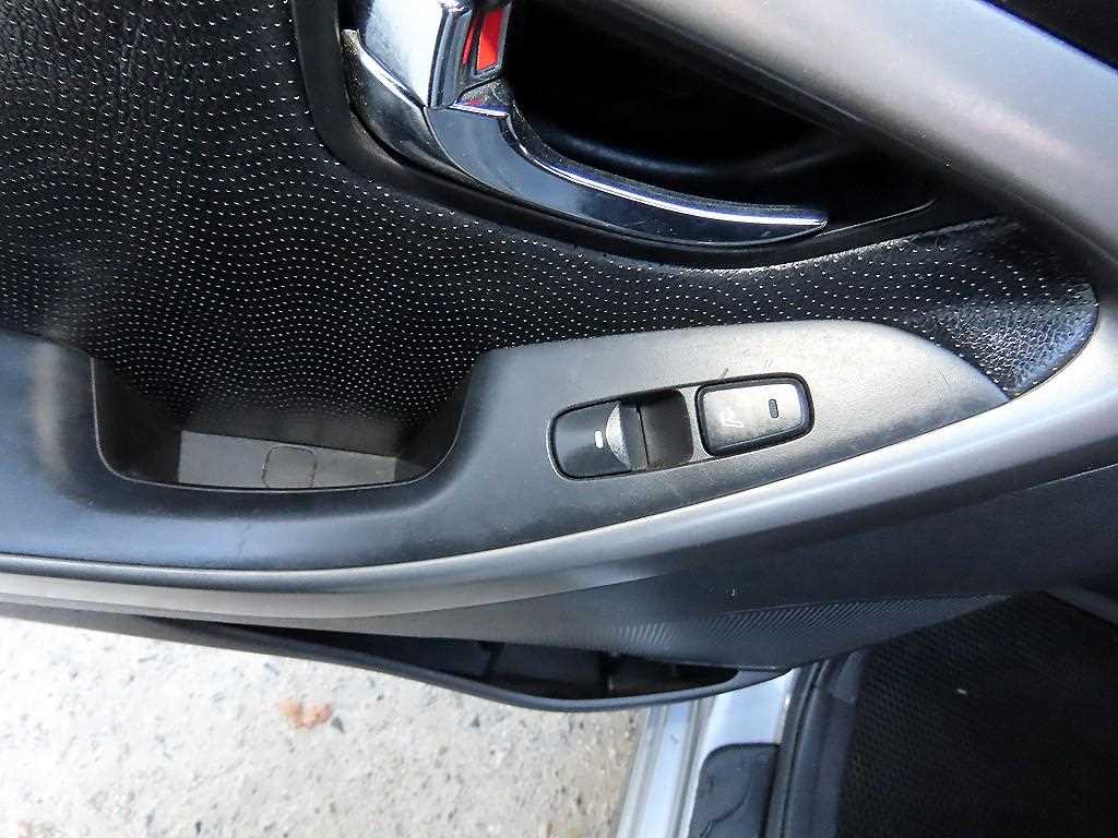 HYUNDAI Avante 2011 Gris - Importación desde Corea - HF Imports Iquique - Foto 17