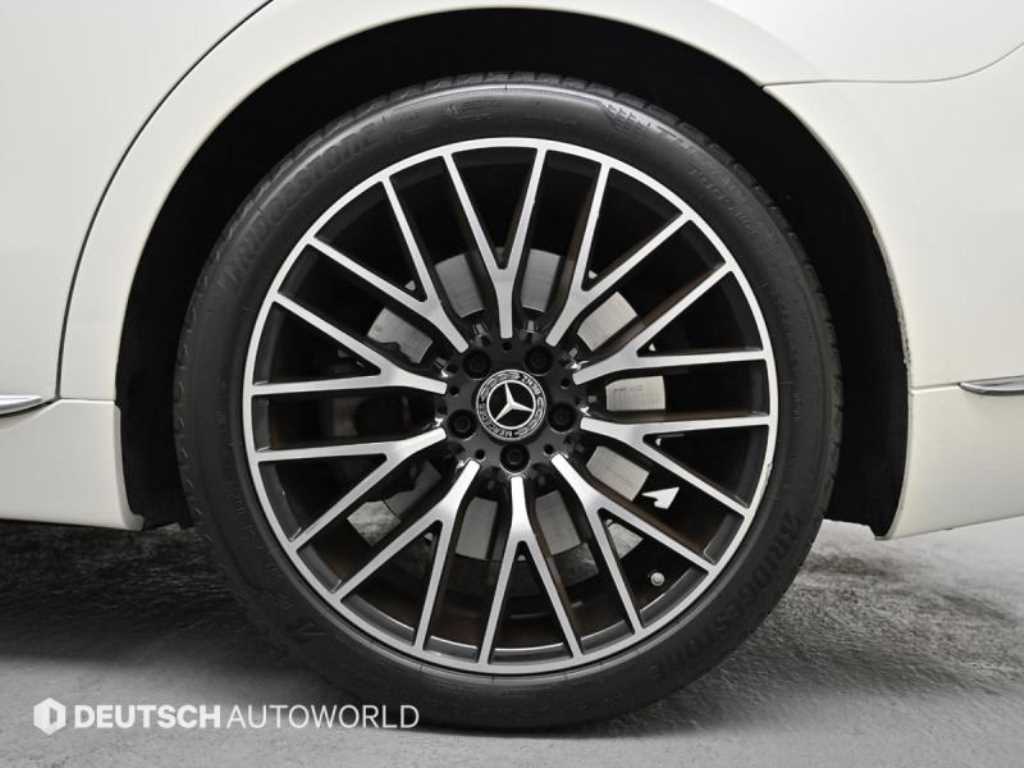 Mercedes Benz S Class - Vista 5