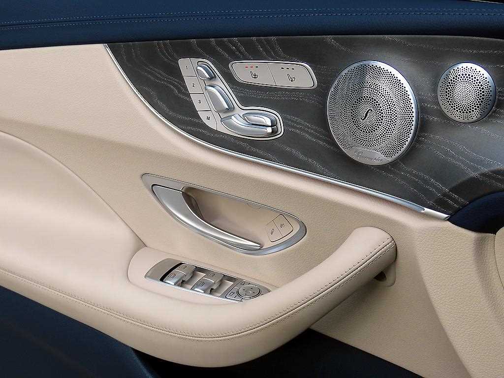 Mercedes Benz E class - Vista 12