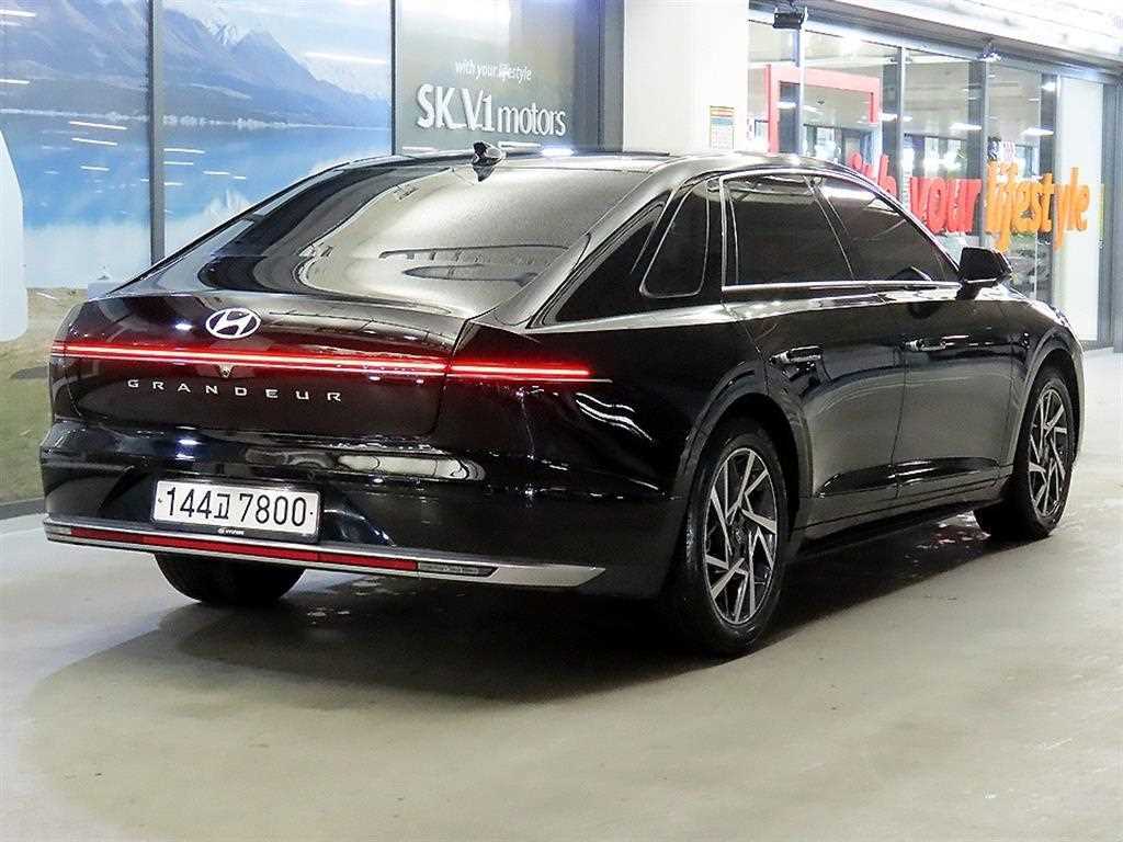 HYUNDAI Grandeur - Vista 4