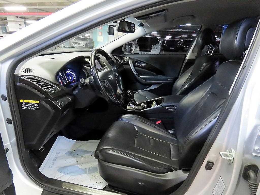 HYUNDAI Grandeur - Vista 6