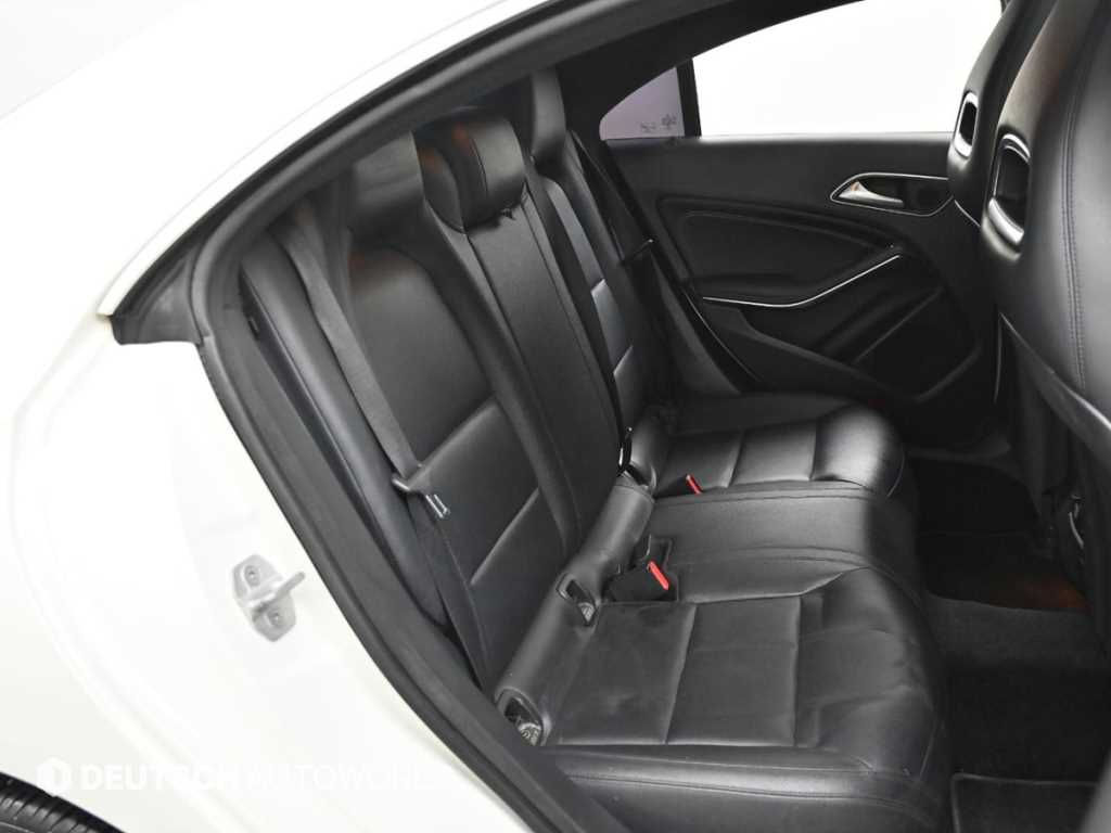 Mercedes Benz CLA Class - Vista 12