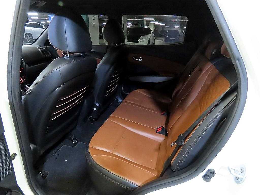 Ssangyong Tivoli - Vista 7