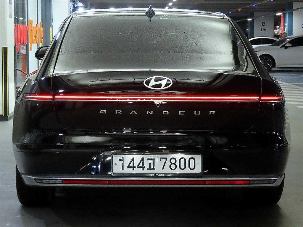 HYUNDAI Grandeur - Vista 5