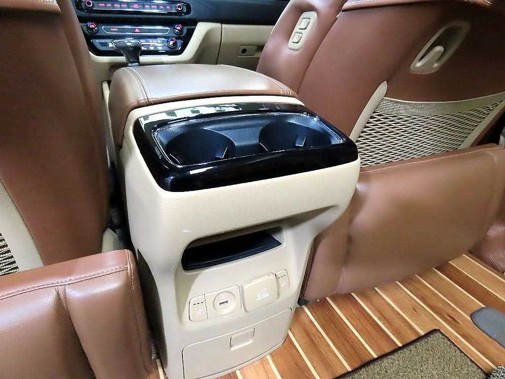 KIA Carnival 2018 Blanco - Importación desde Corea - HF Imports Iquique - Foto 13