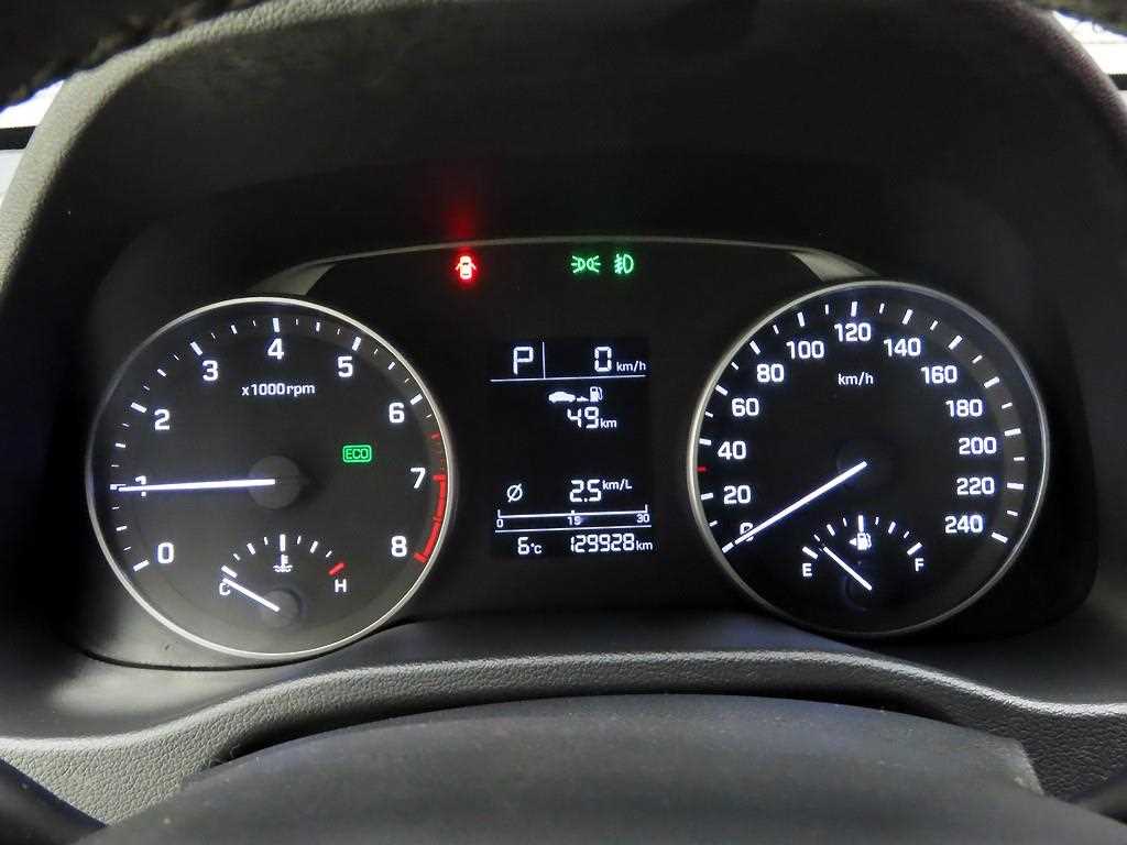 HYUNDAI Avante - Vista 6