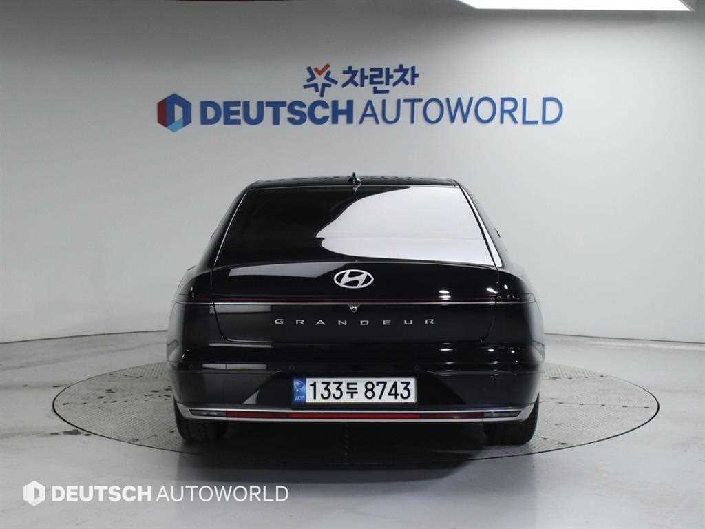 HYUNDAI Grandeur - Vista 4