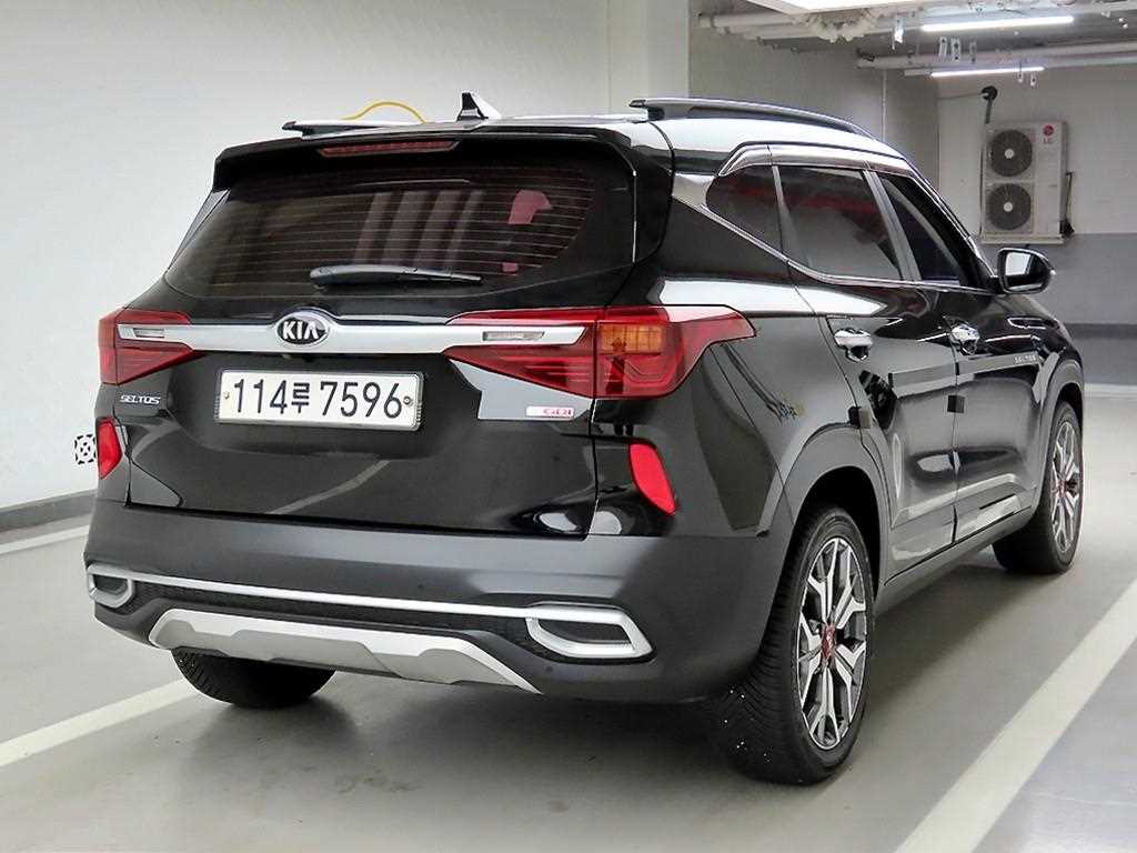 KIA Seltos - Vista 4