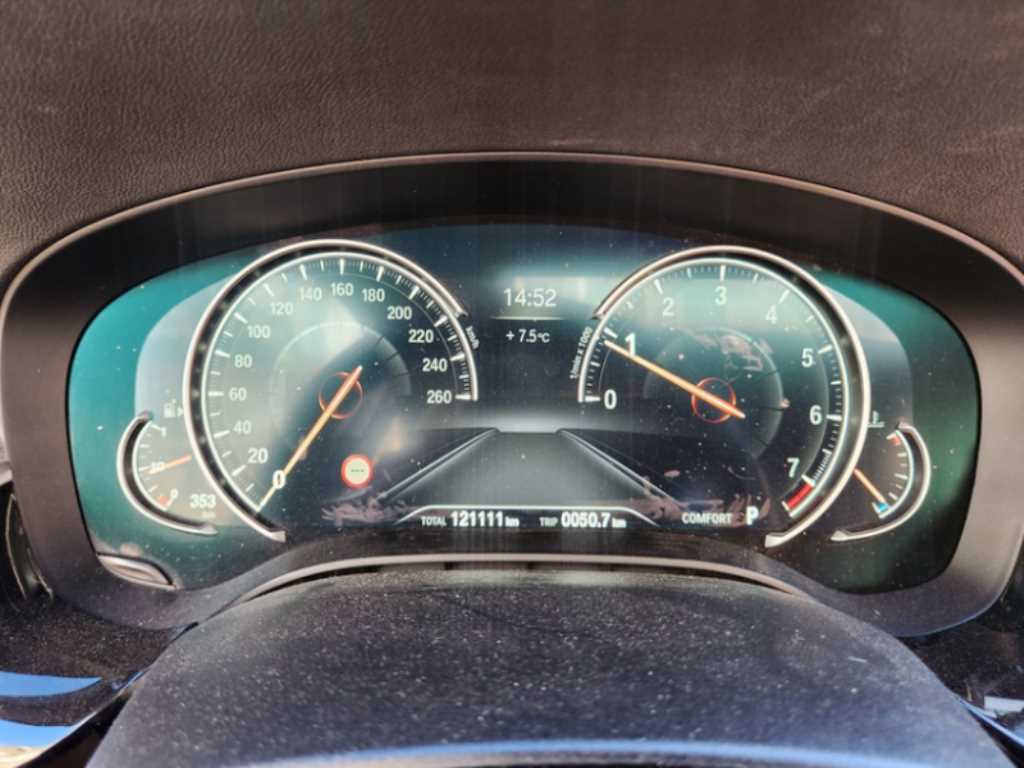 BMW 5 Series - Vista 8