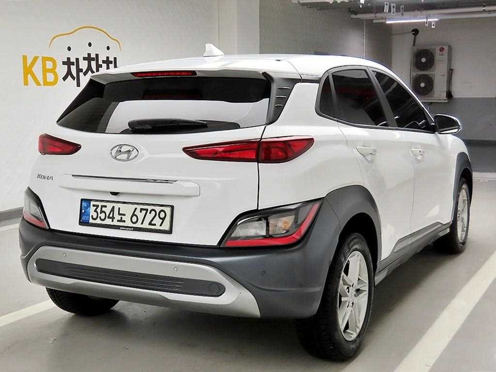 HYUNDAI Kona - Vista 4