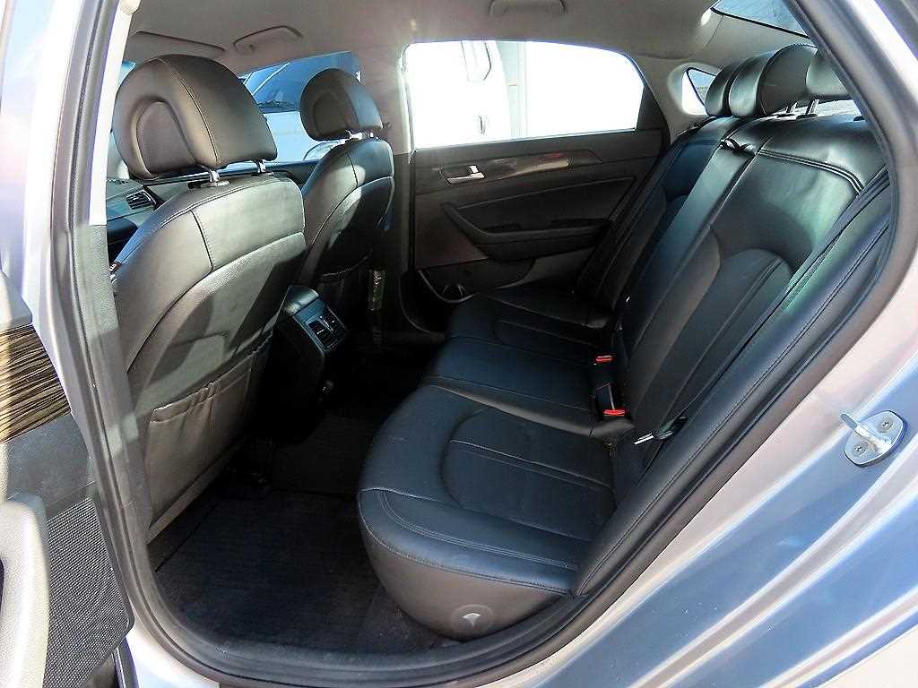 HYUNDAI Sonata - Vista 6