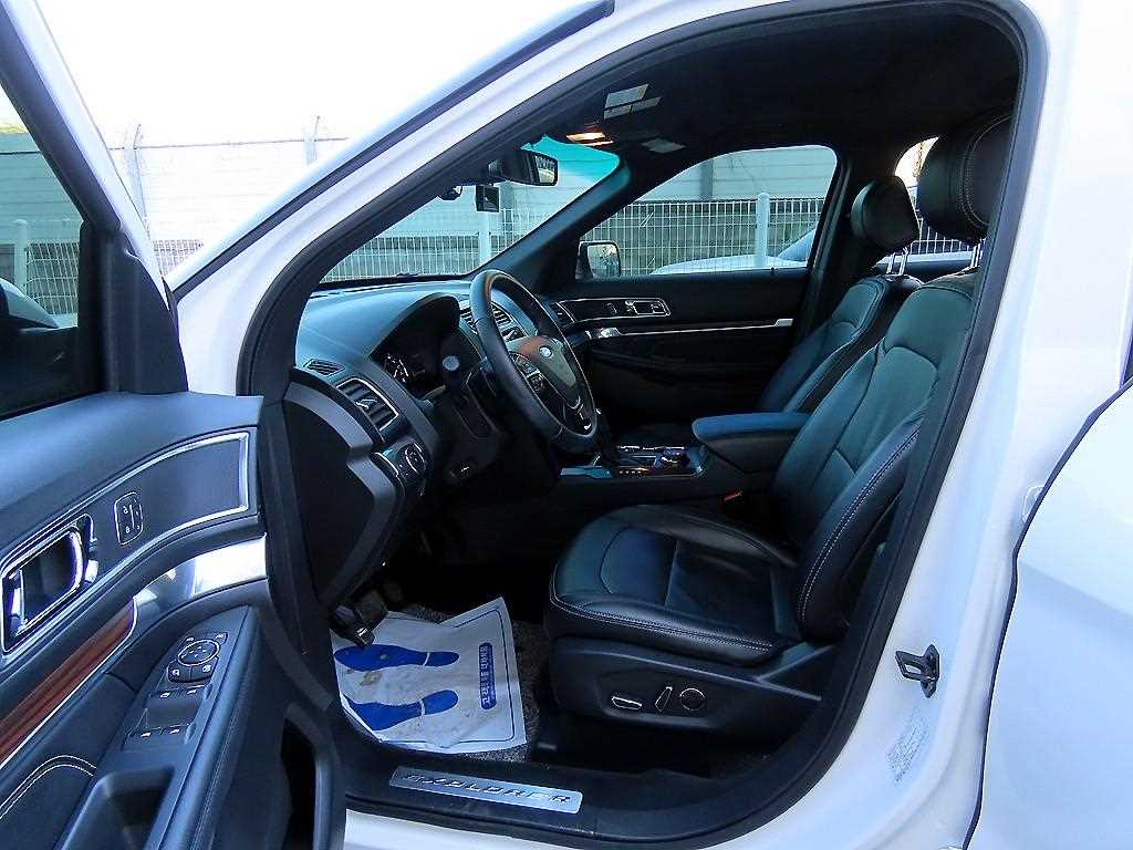 Ford Explorer - Vista 5