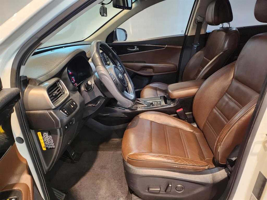 KIA Sorento - Vista 12