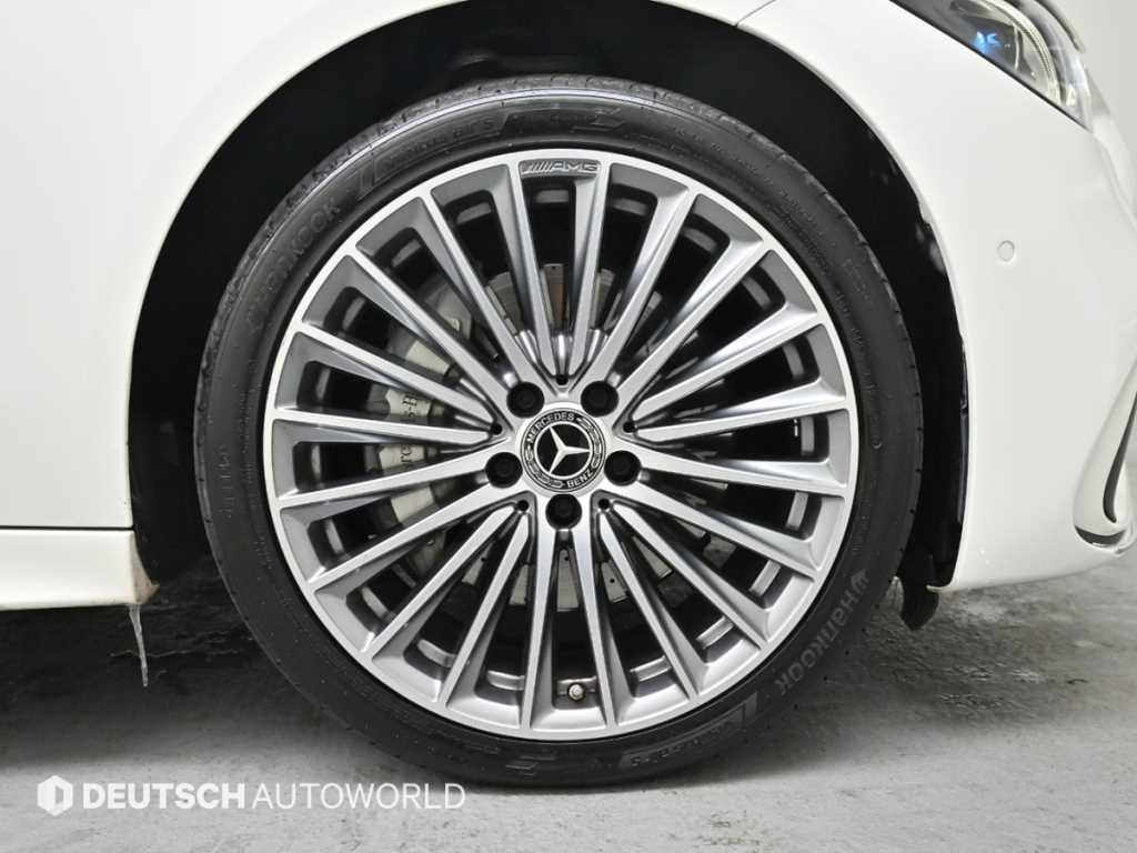 Mercedes Benz C Class - Vista 5