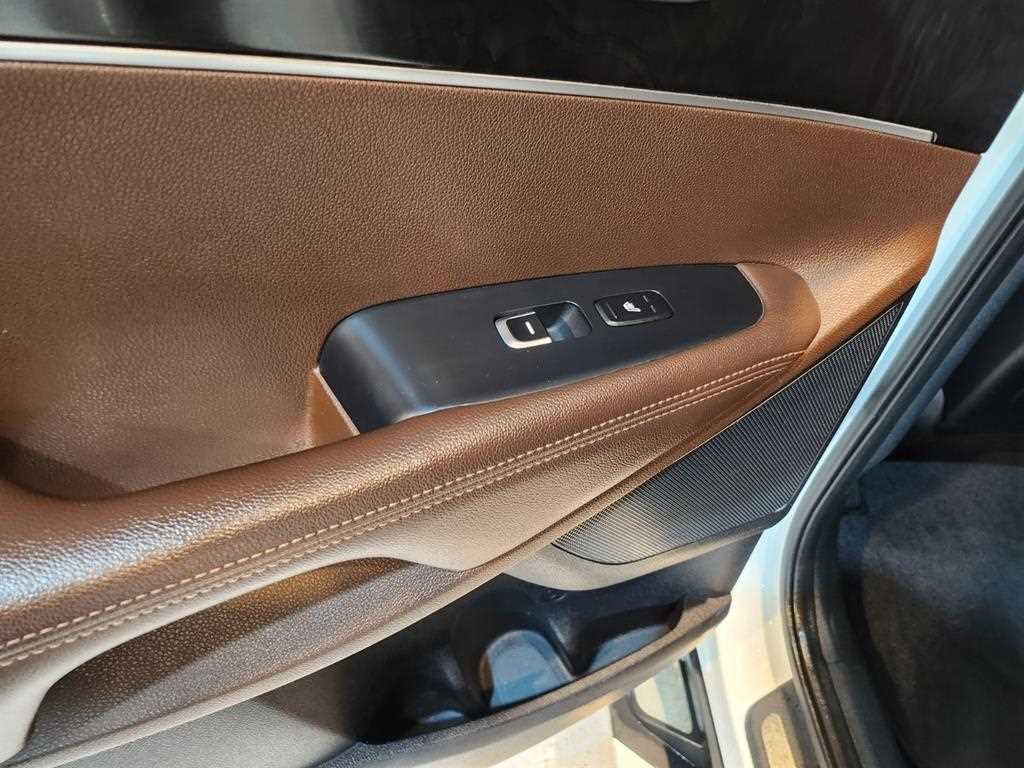 KIA Sorento - Vista 8