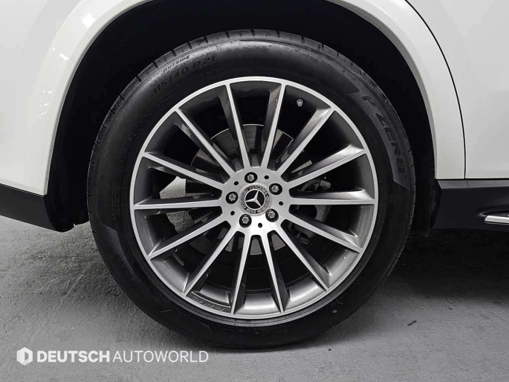 Mercedes Benz GLE Class - Vista 5