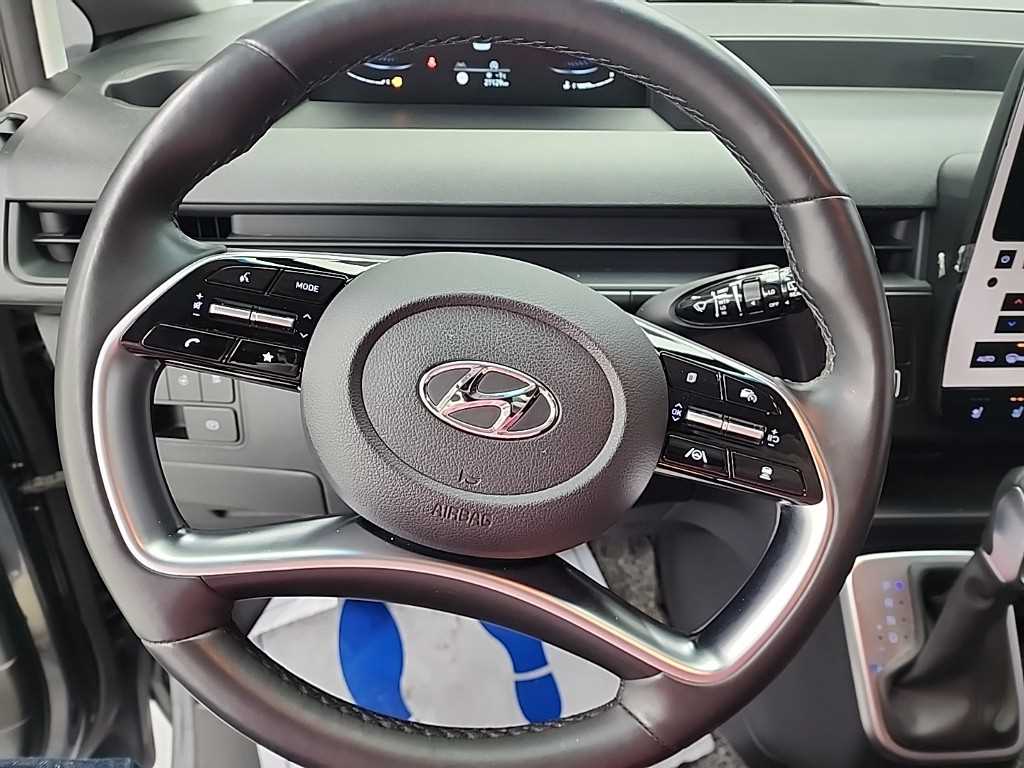 HYUNDAI Staria - Vista 8