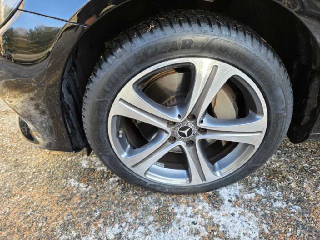 Mercedes Benz E class 2018 Negro - Importación desde Corea - HF Imports Iquique - Foto 19