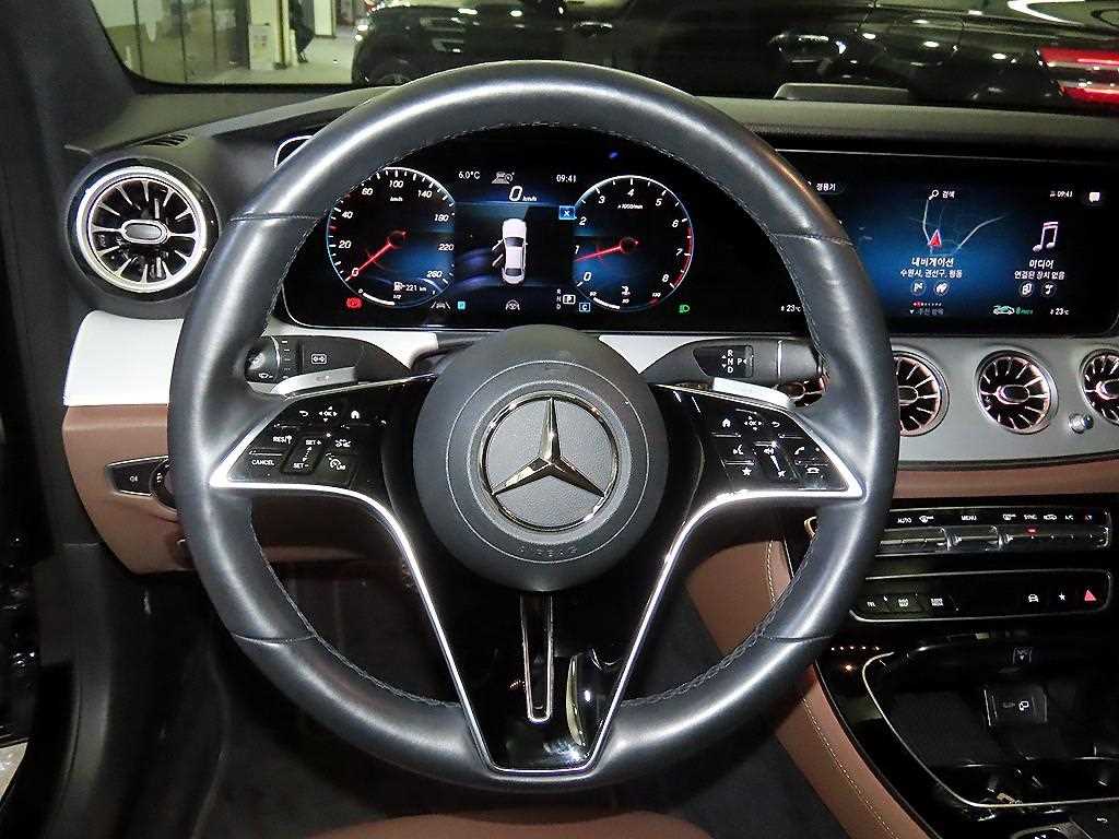 Mercedes Benz E class - Vista 8