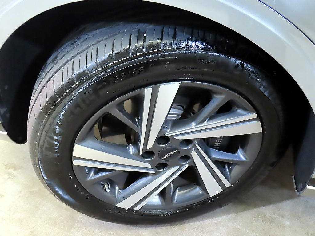 Genesis GV70 2025 Gris - Importación desde Corea - HF Imports Iquique - Foto 20