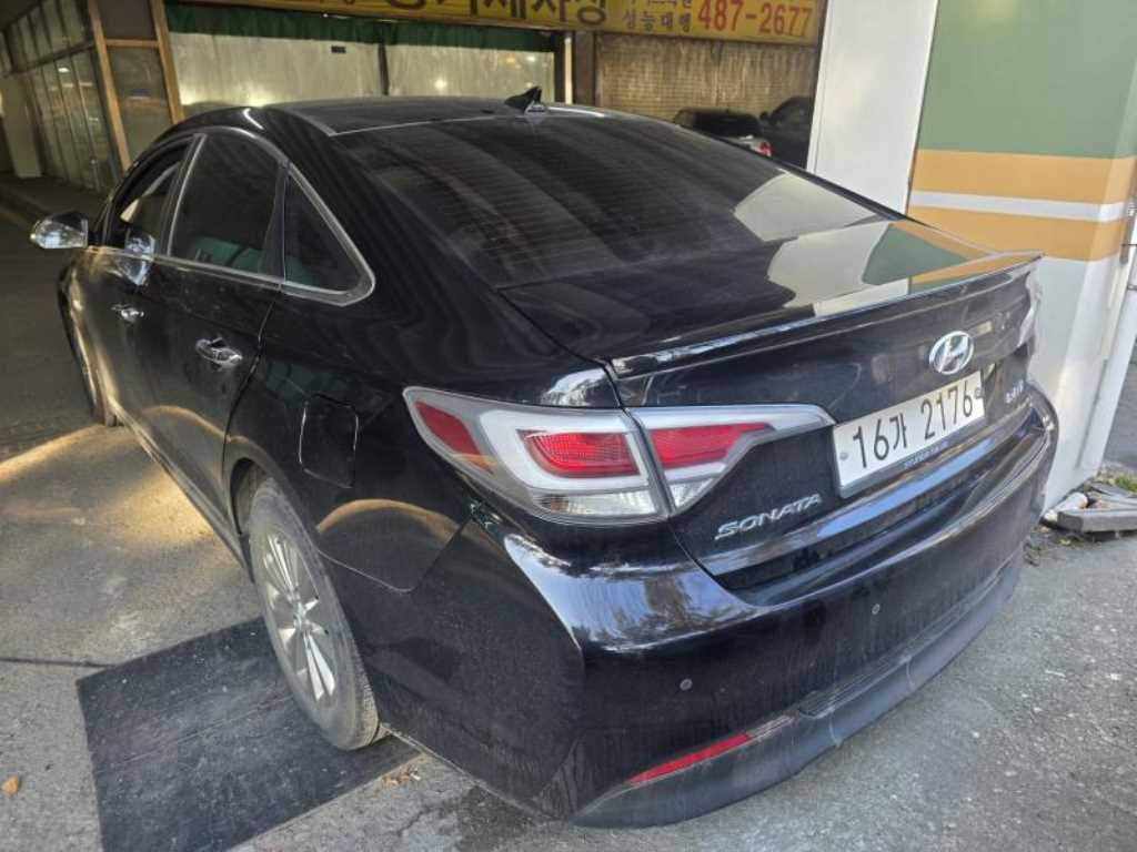 HYUNDAI Sonata - Vista 4