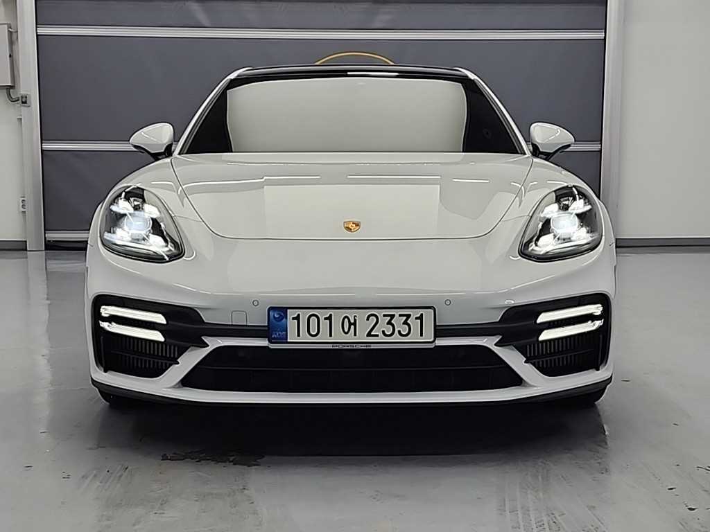 Porsche Panamera - Vista 2