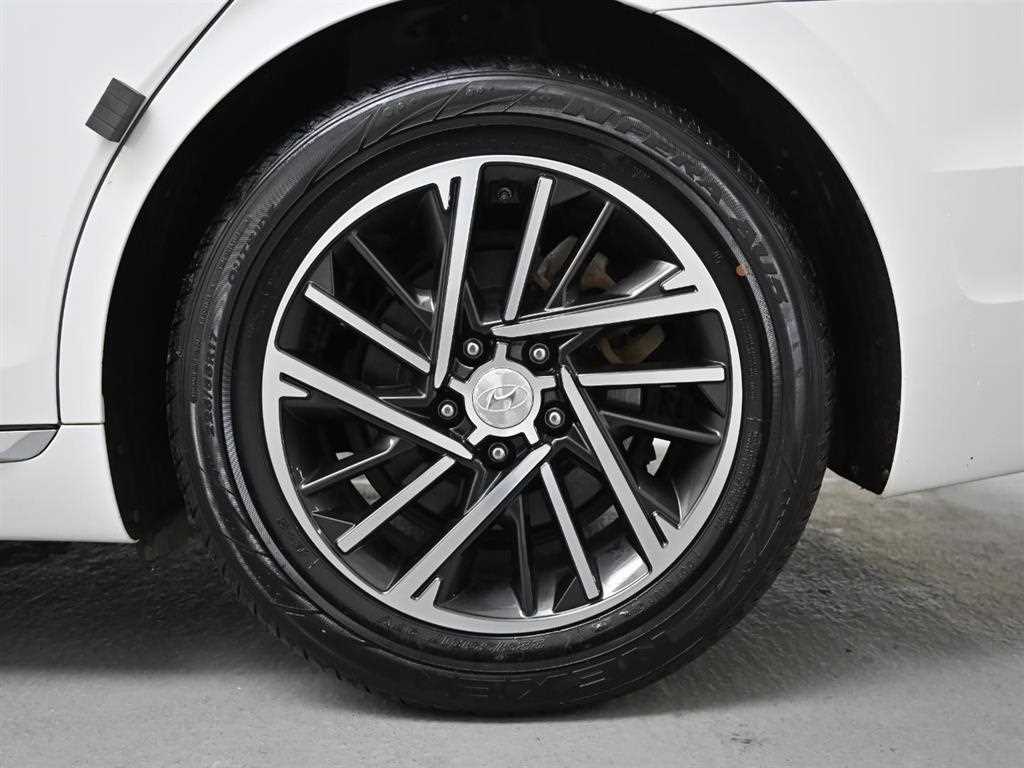 HYUNDAI Grandeur - Vista 5