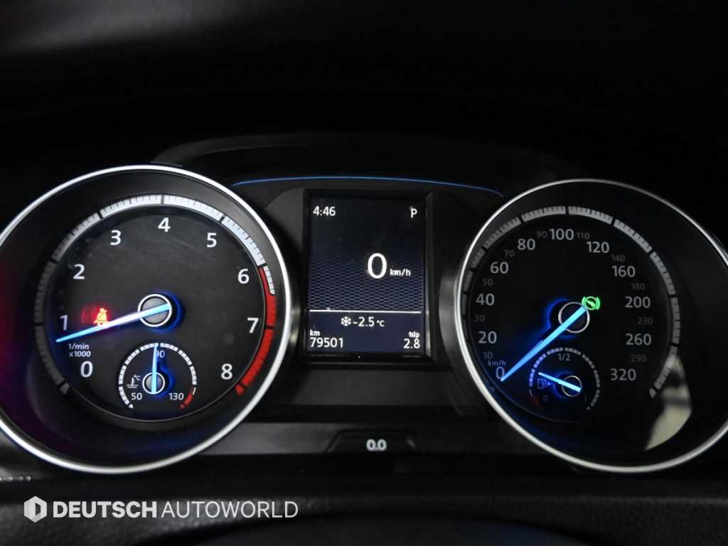 Volkswagen Golf - Vista 8