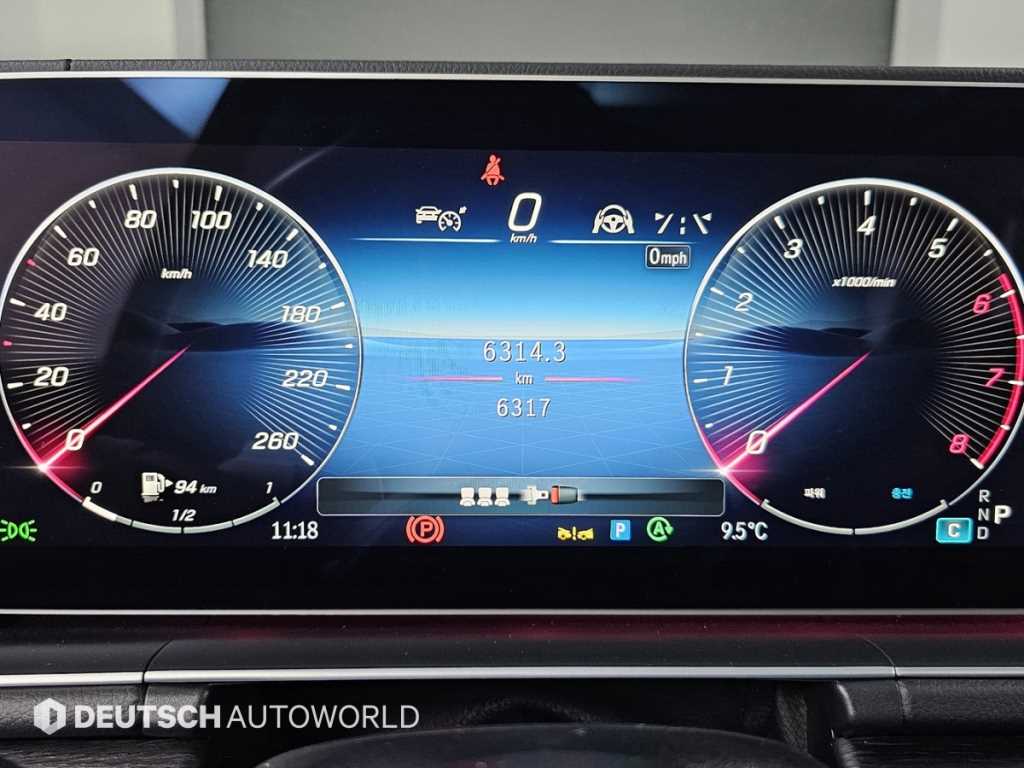 Mercedes Benz GLE Class - Vista 8