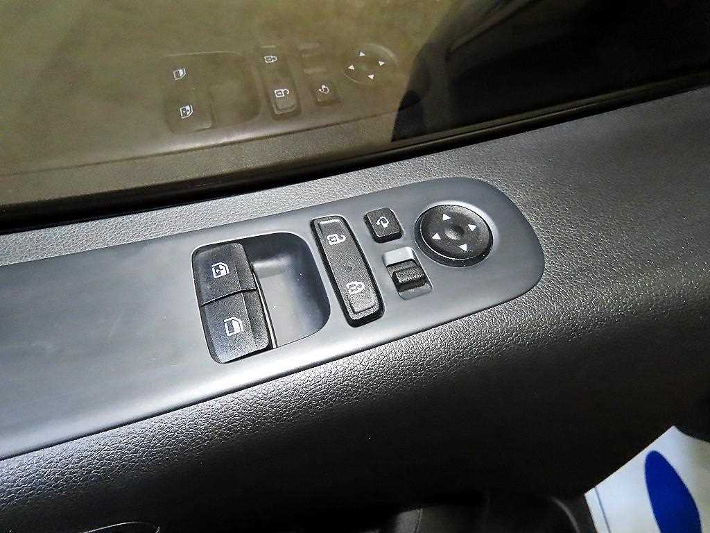 HYUNDAI Staria - Vista 12