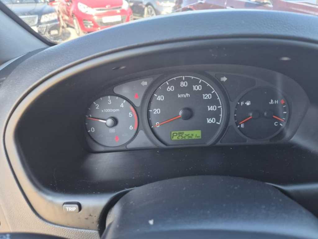 HYUNDAI Starex - Vista 11