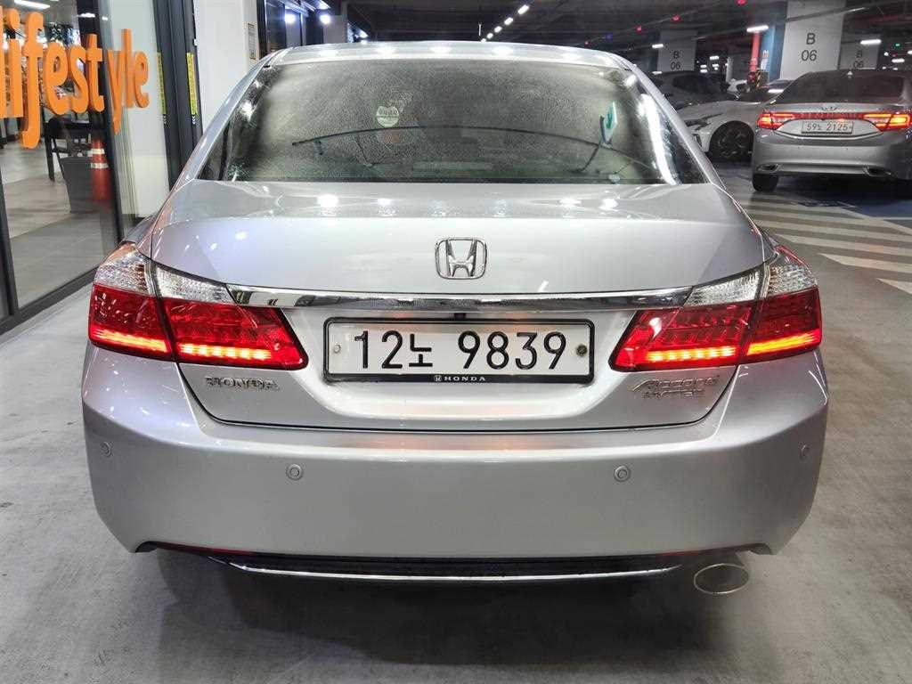 Honda Accord - Vista 5