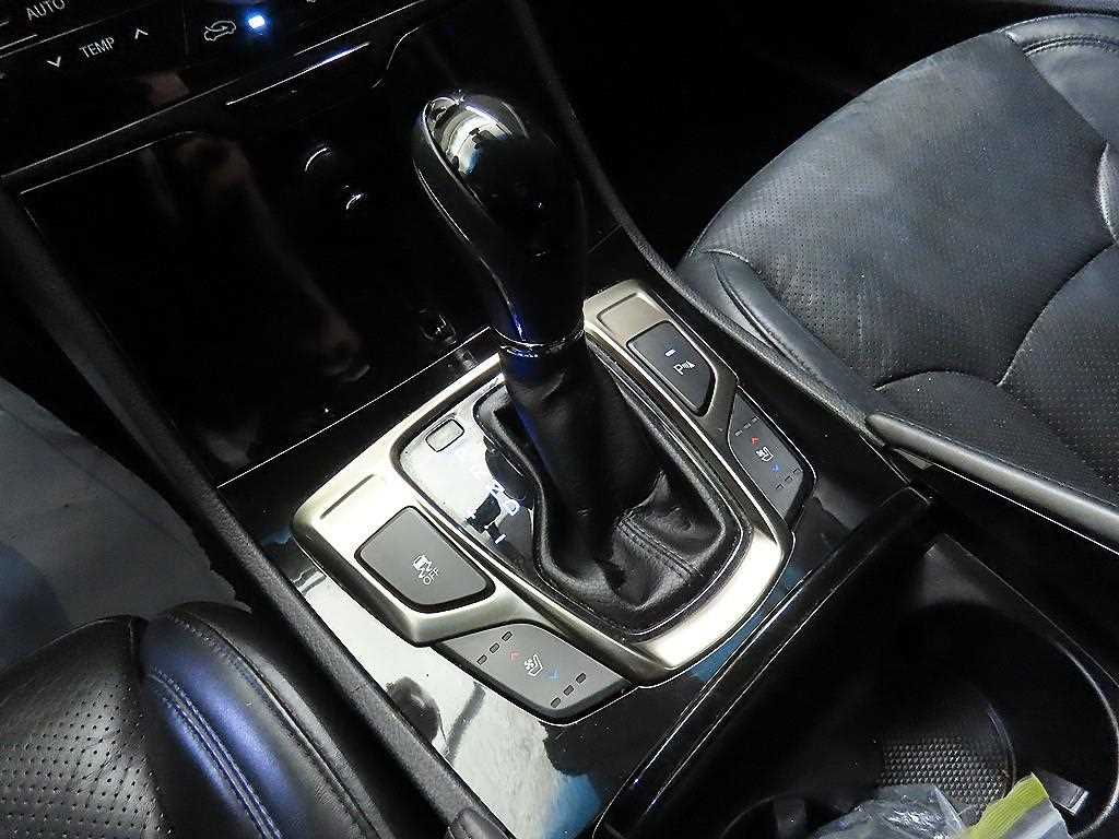 HYUNDAI Grandeur - Vista 12