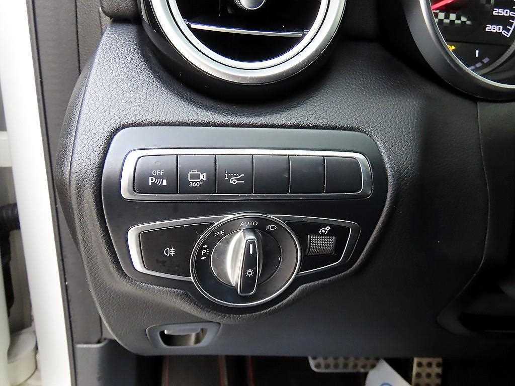 Mercedes Benz GLC Class 2018 Blanco - Importación desde Corea - HF Imports Iquique - Foto 13