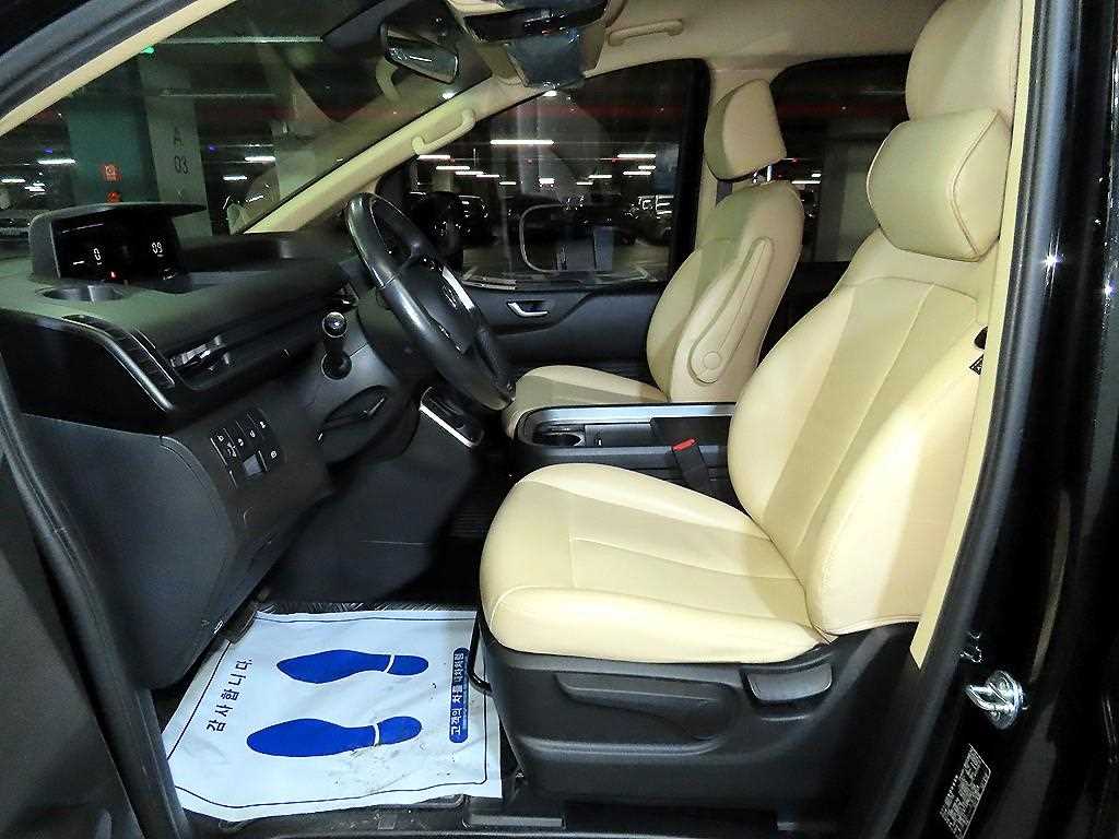 HYUNDAI Staria - Vista 6