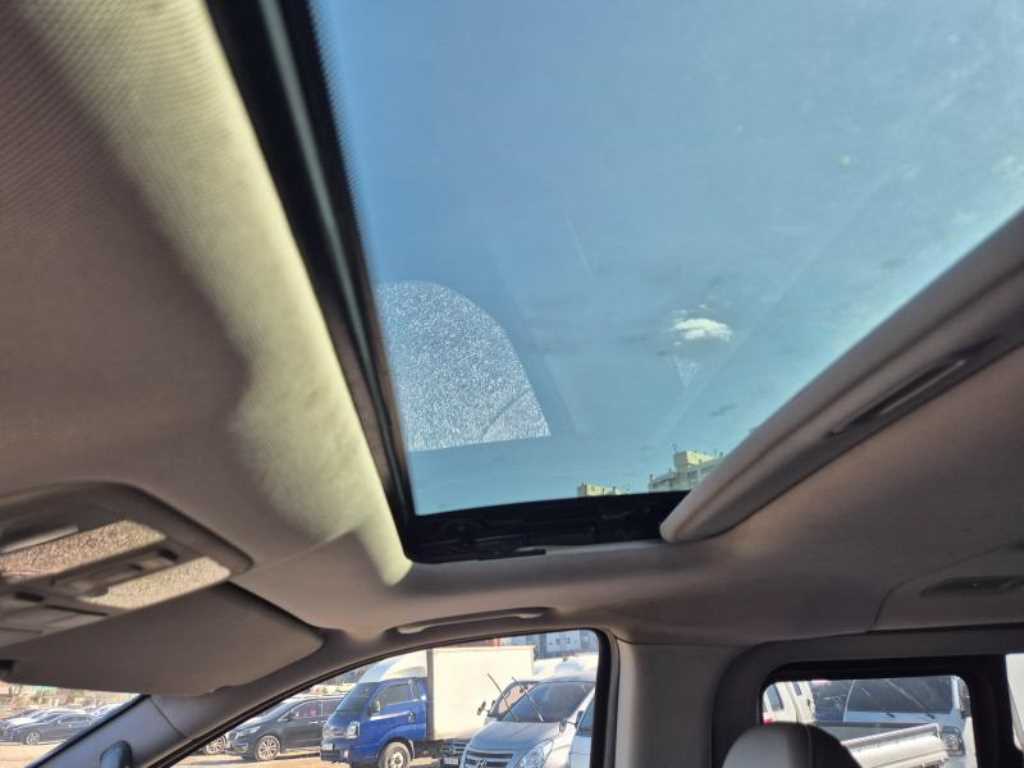 HYUNDAI Starex 2015 - Importación desde Corea - HF Imports Iquique - Foto 15