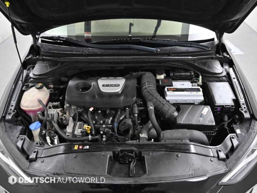 HYUNDAI Avante - Vista 6