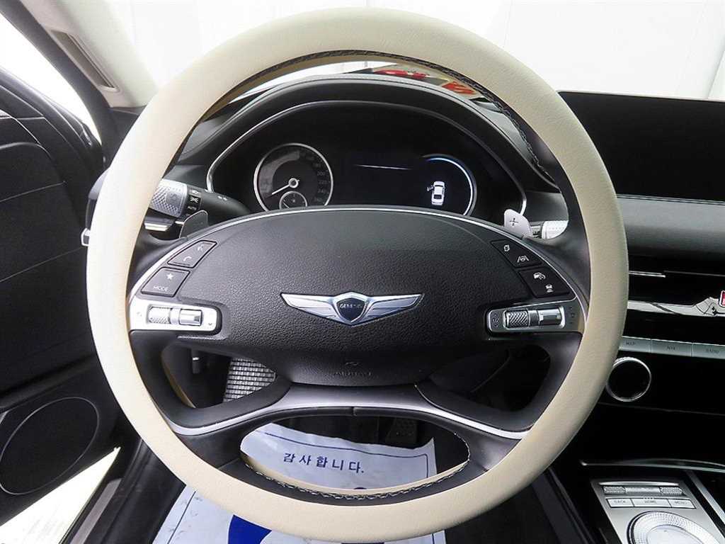 Genesis G80 - Vista 9