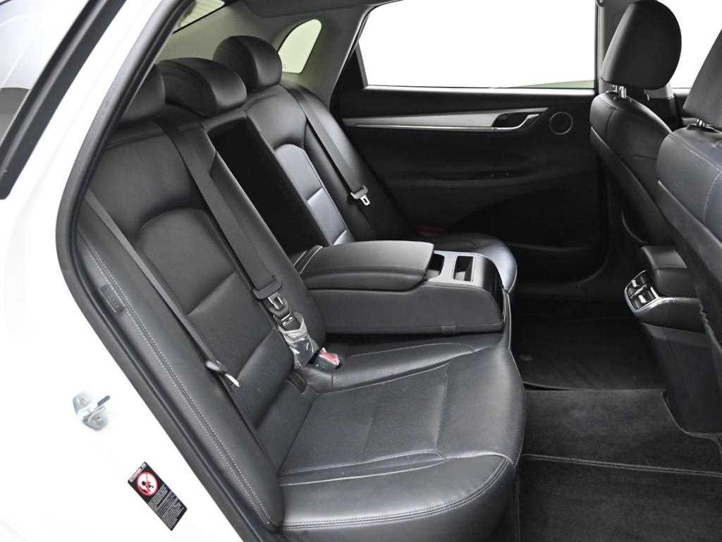 HYUNDAI Grandeur - Vista 12