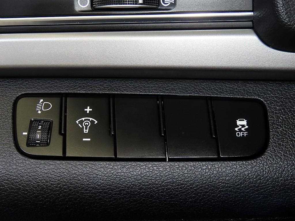 HYUNDAI Avante 2017 Plateado - Importación desde Corea - HF Imports Iquique - Foto 14