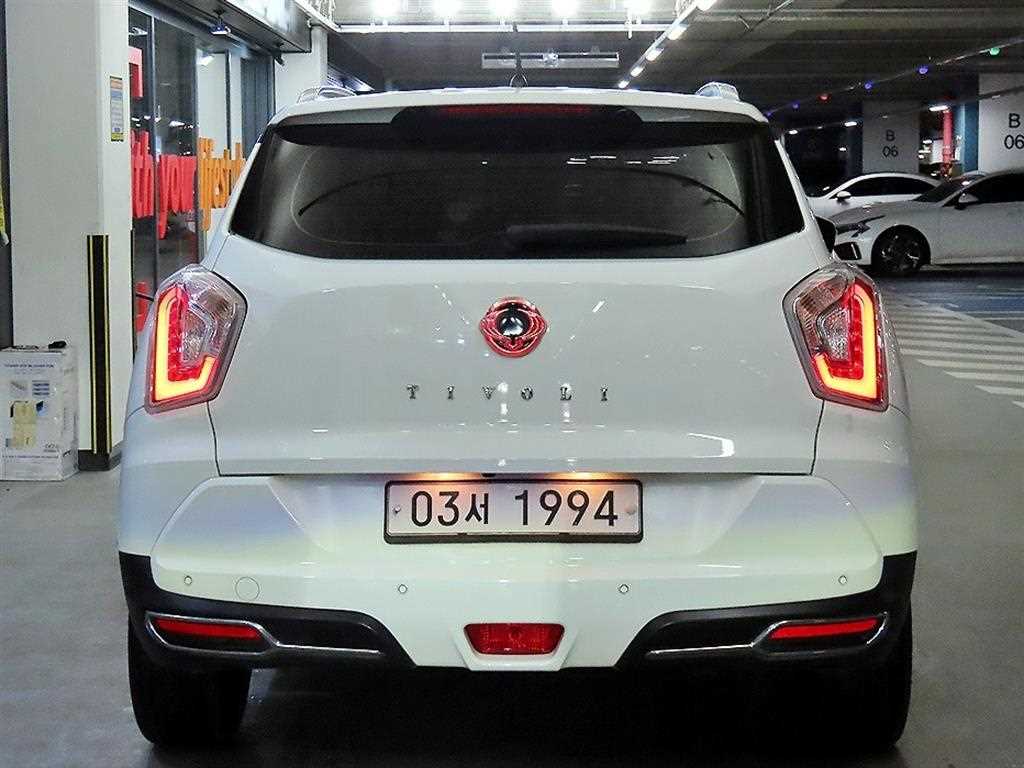 Ssangyong Tivoli - Vista 5