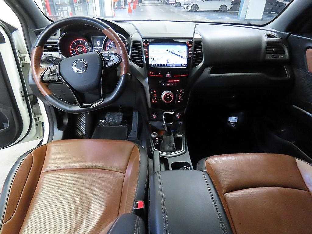 Ssangyong Tivoli - Vista 10