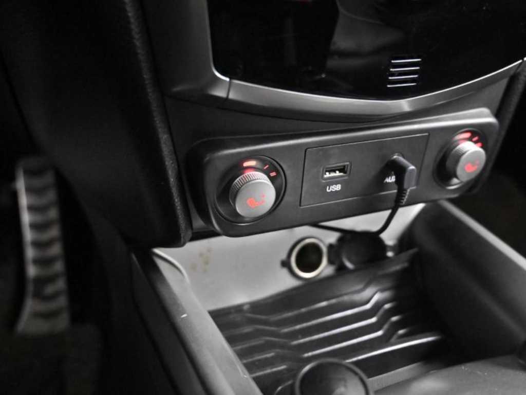 Ssangyong Tivoli 2015 Blanco - Importación desde Corea - HF Imports Iquique - Foto 17