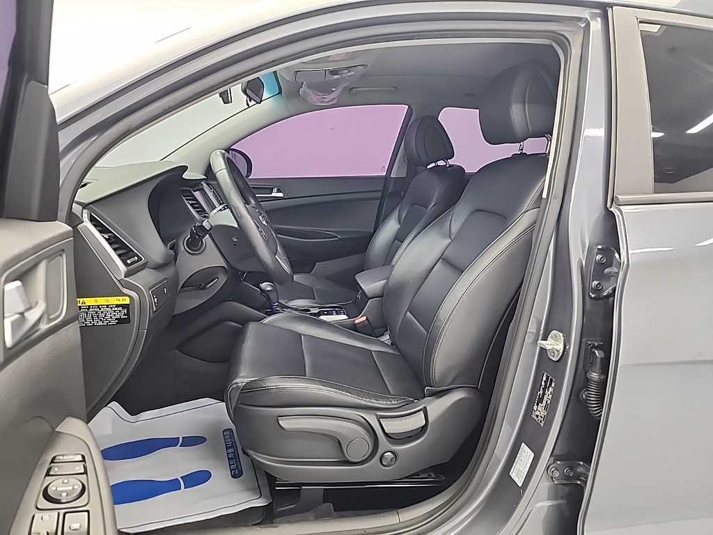 HYUNDAI Tucson - Vista 11