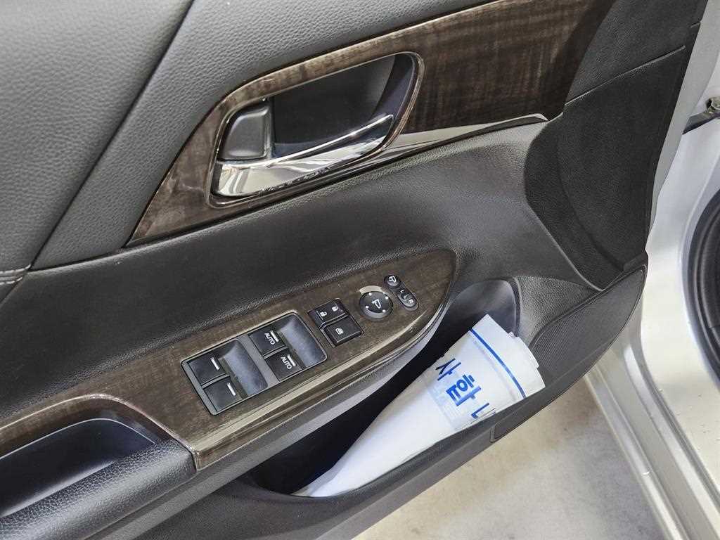 Honda Accord - Vista 12